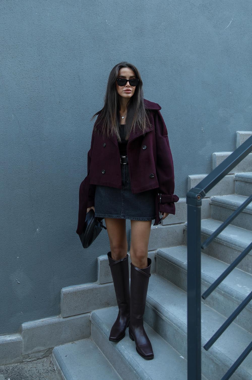 BORDO ALTI KEMERLI KISA KAŞE KABAN