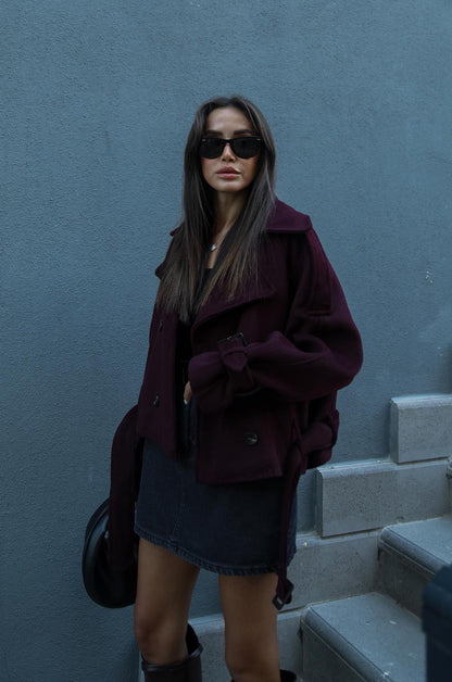 BORDO ALTI KEMERLI KISA KAŞE KABAN