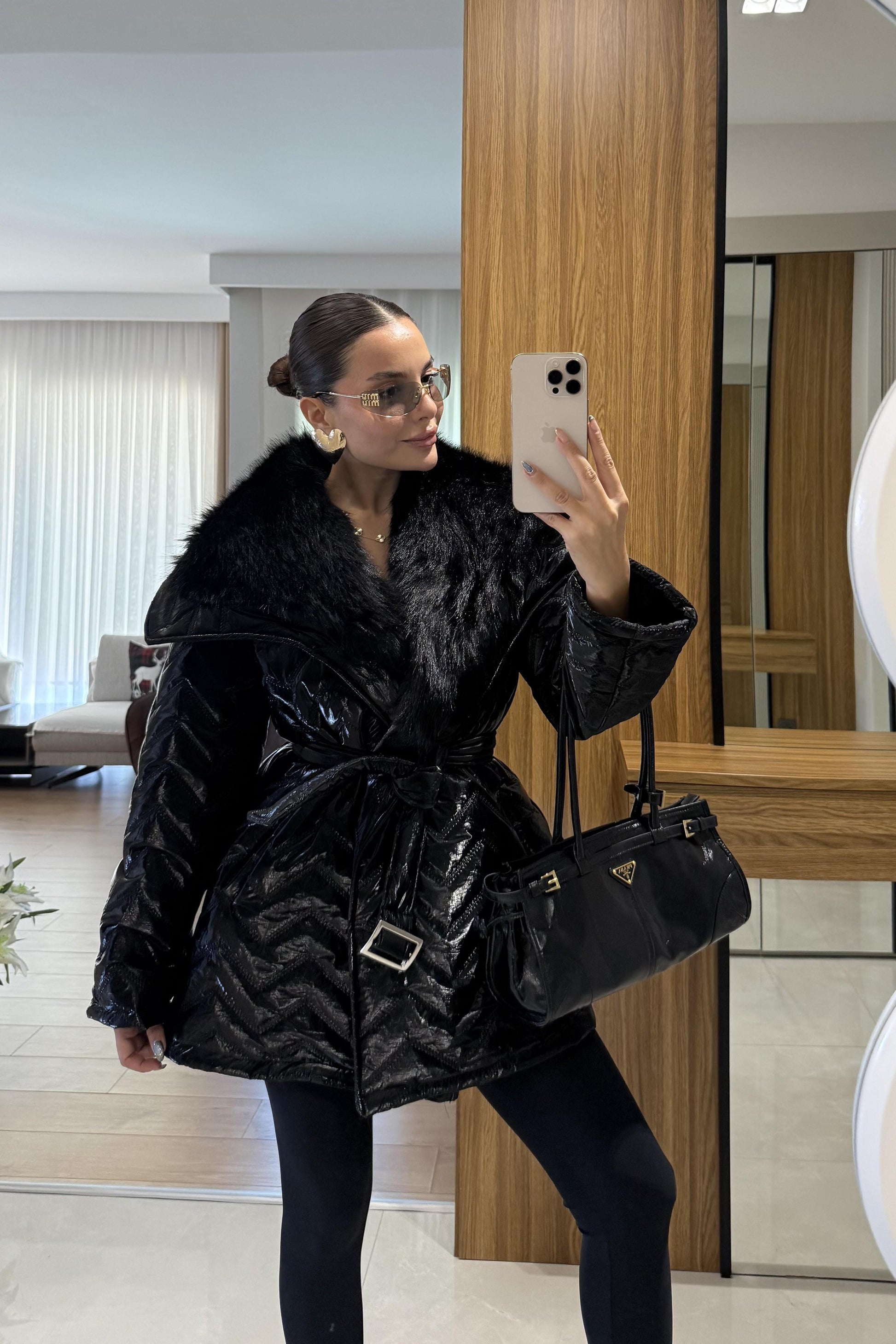 Colmar Siyah Kürklü Kemerli Şişme Mont