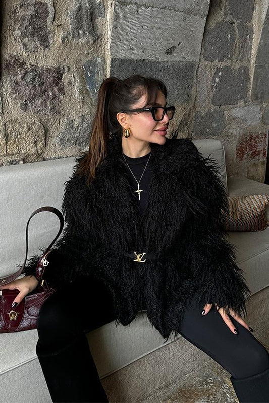 Franziska Kabarık Tüylü Siyah Kürk