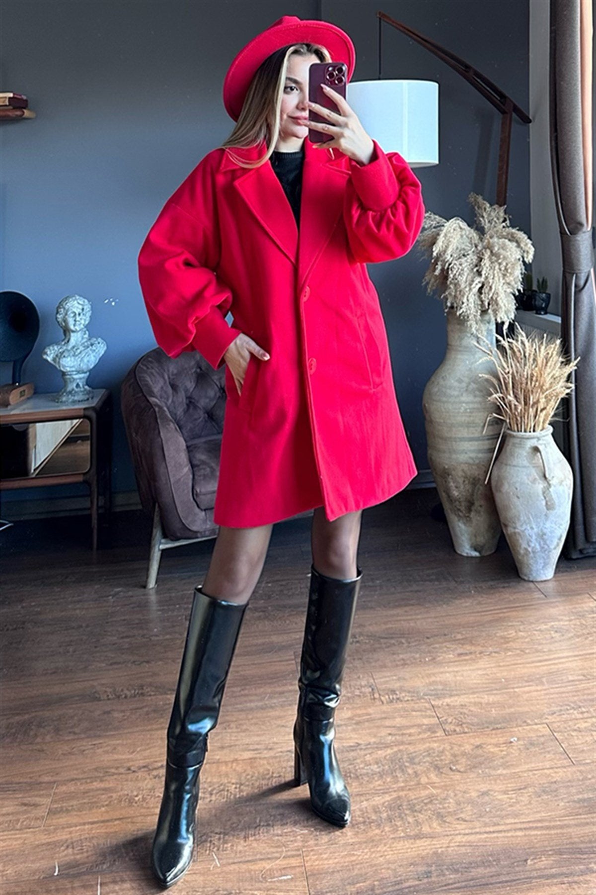 Kırmızı balon kol kaşe kaban