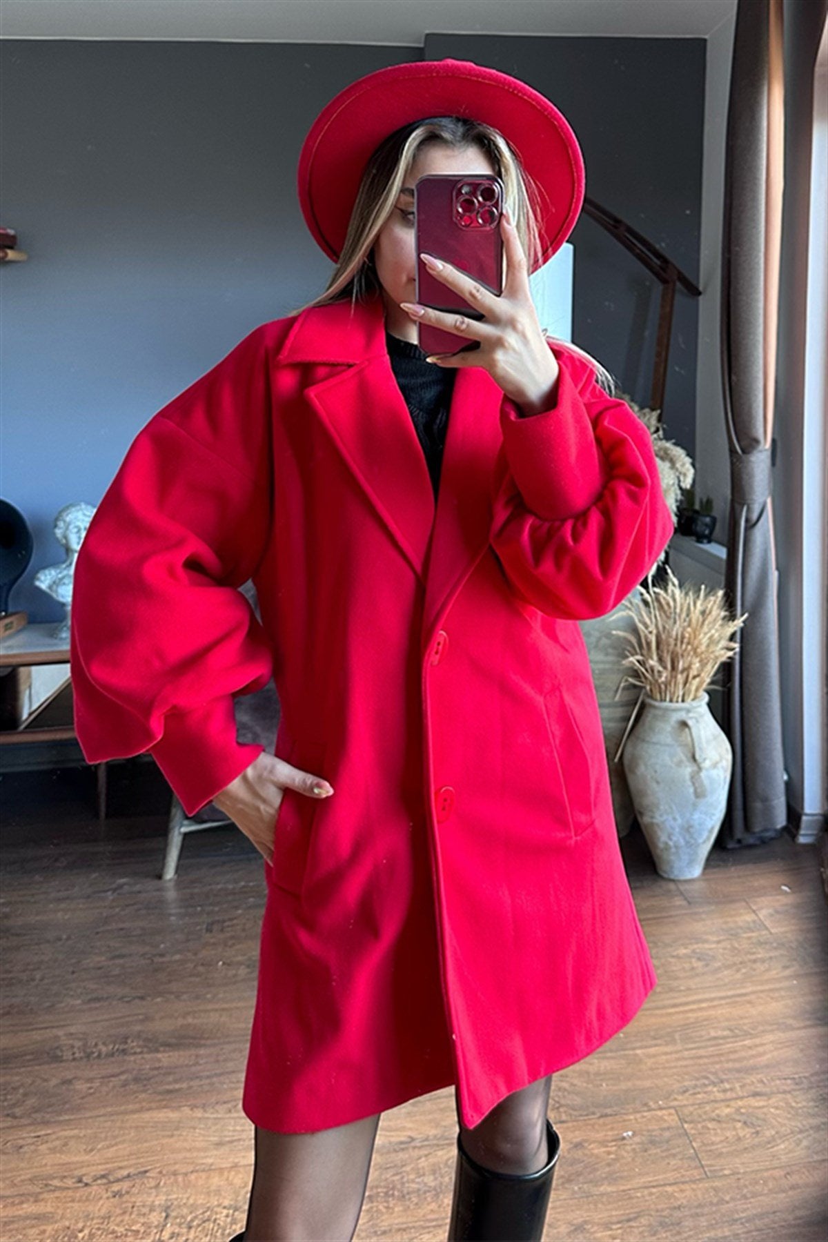 Kırmızı balon kol kaşe kaban