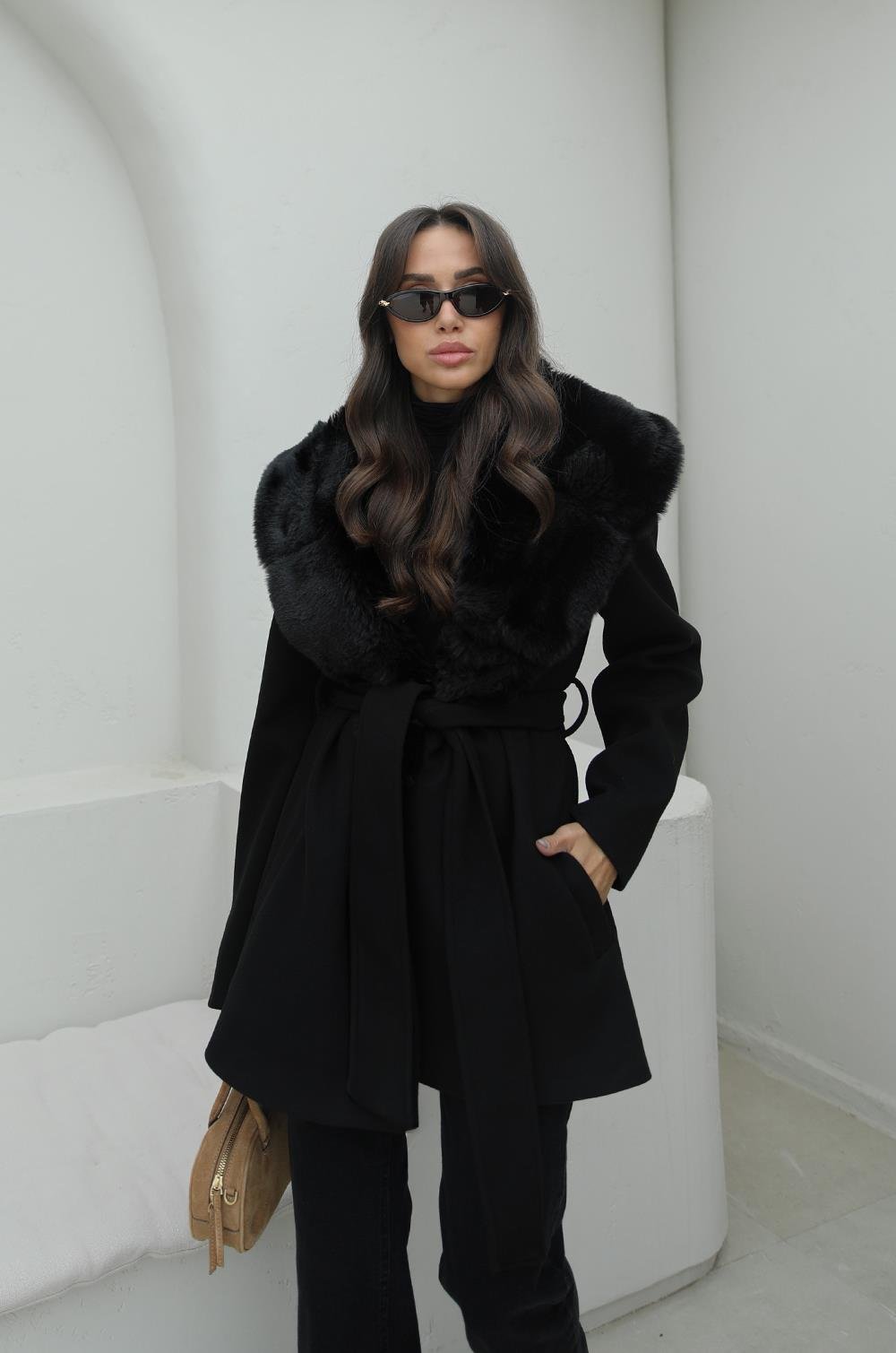 SIYAH OPULENT YAKASI KÜRKLÜ KUŞAKLI KABAN