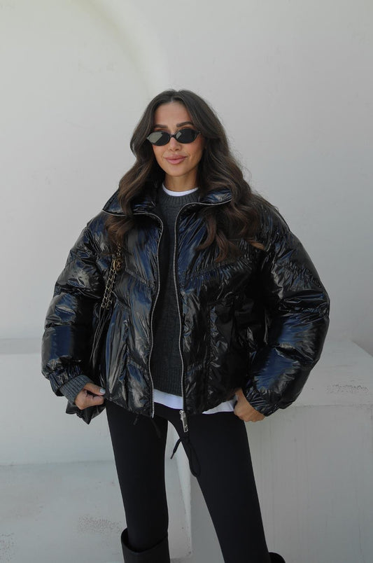 SIYAH PARLAK ŞIŞME MONT