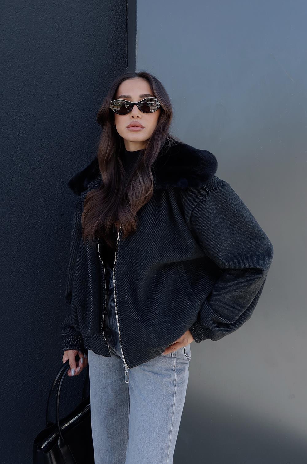 SIYAH SADIE KÜRK DETAYLI KAŞE MONT